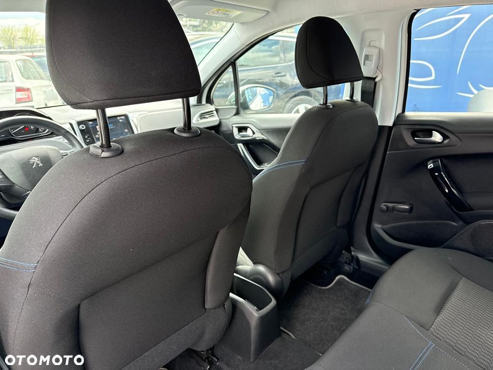Peugeot 208 PureTech 82 Start & Stop Style - 13