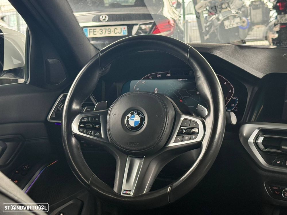 BMW 330 e Pack M Auto - 44