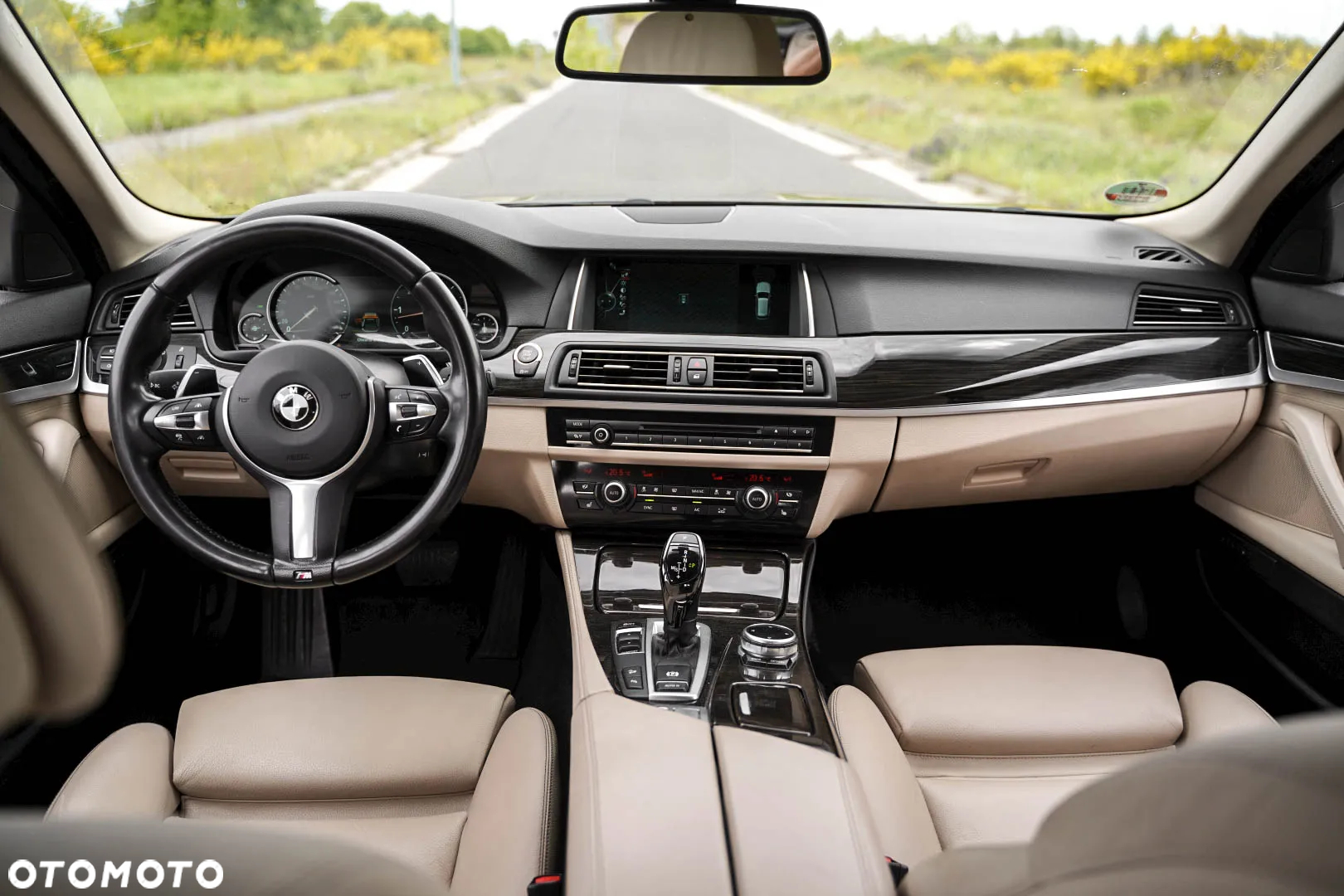 BMW Seria 5 535d xDrive - 32