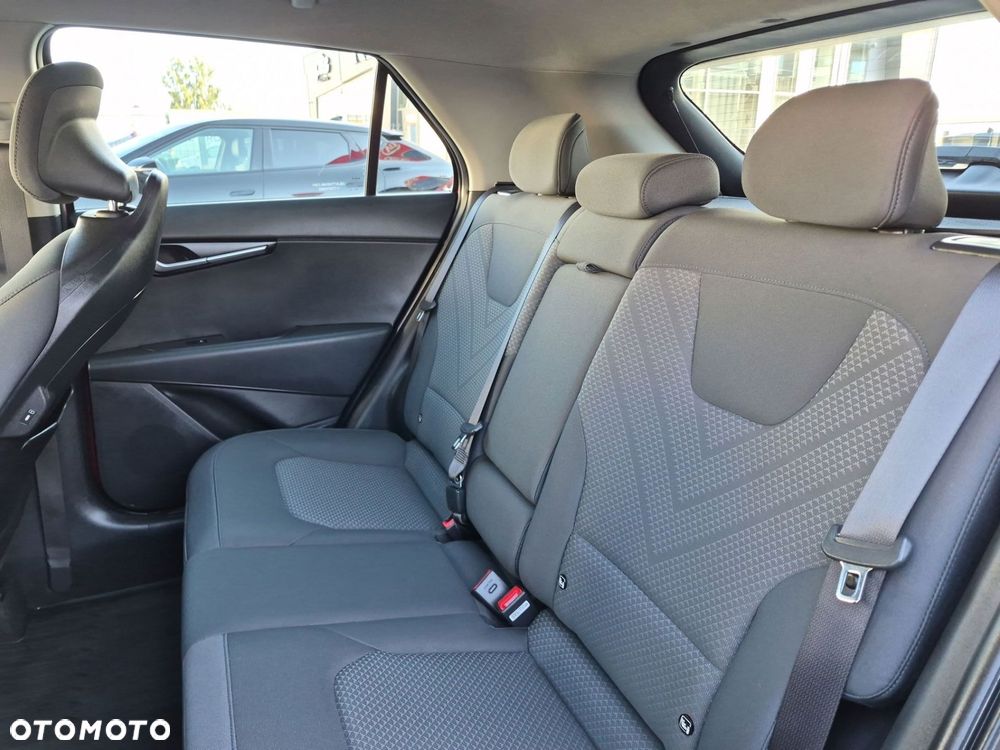 Kia Niro 1.6 GDI Hybrid M - 16