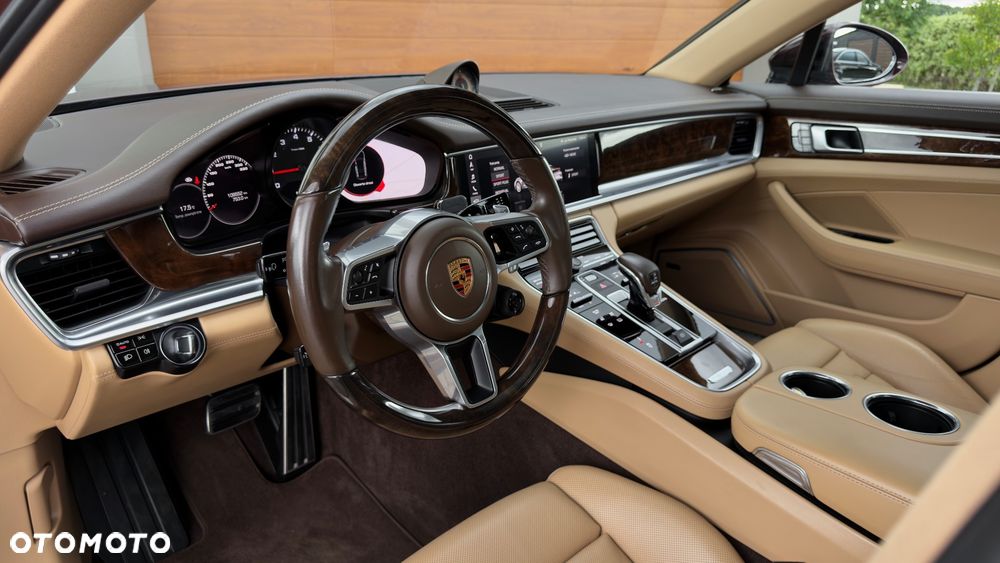 Porsche Panamera 4S - 17