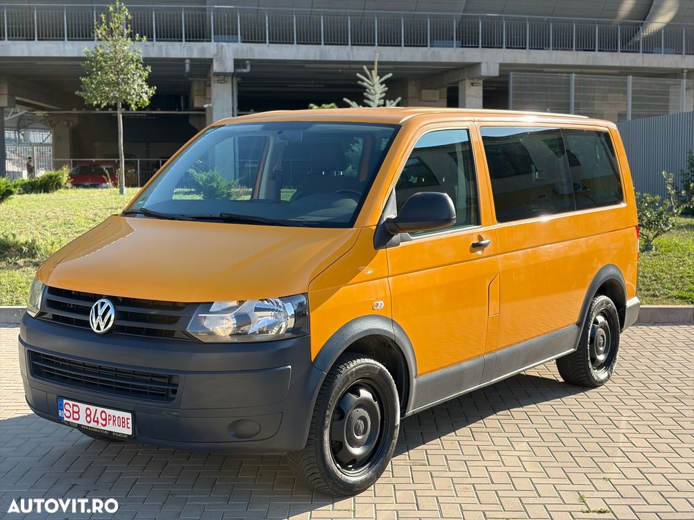 Volkswagen Transporter - 1
