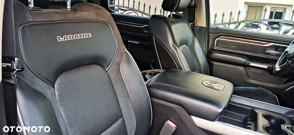 RAM 1500 5.7 Crew Cab Laramie - 24