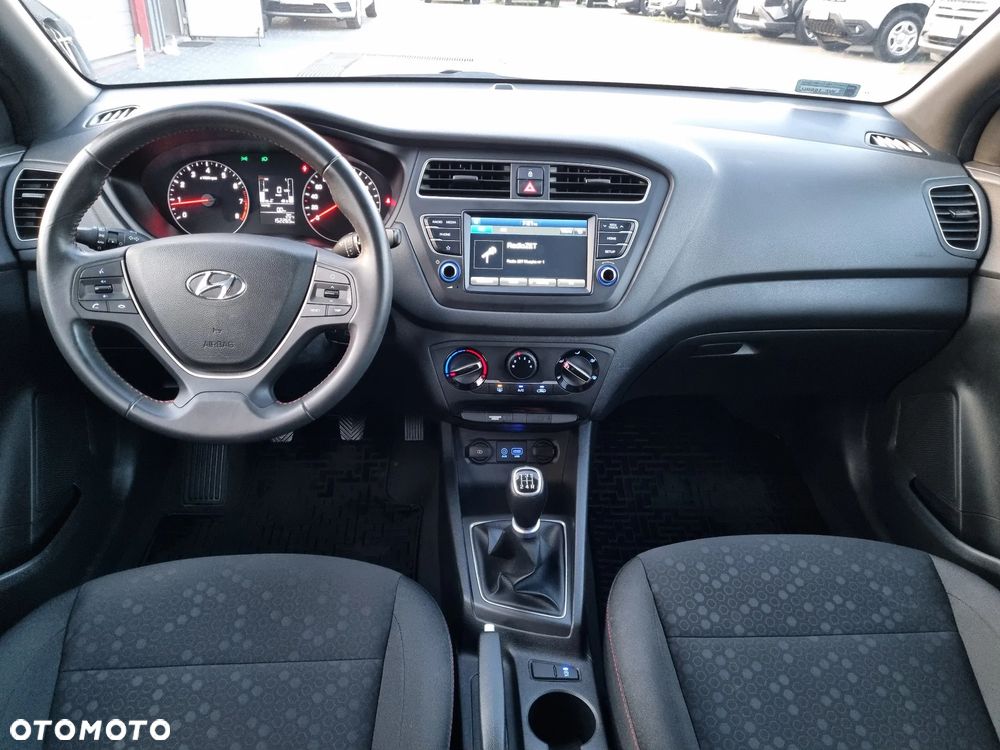 Hyundai i20 1.2 BlueDrive Comfort - 13