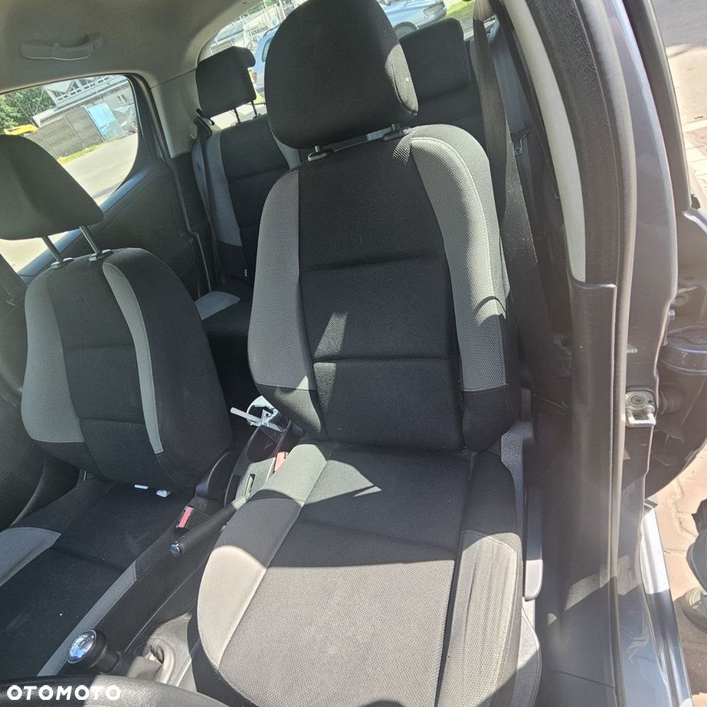Peugeot 207 1,4 B 70 KW / 95 KM (kod lak: KTHC) pojazd na części - 19