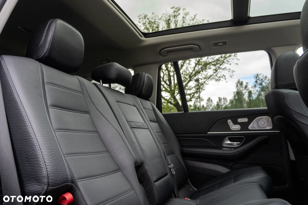 Mercedes-Benz GLS - 26