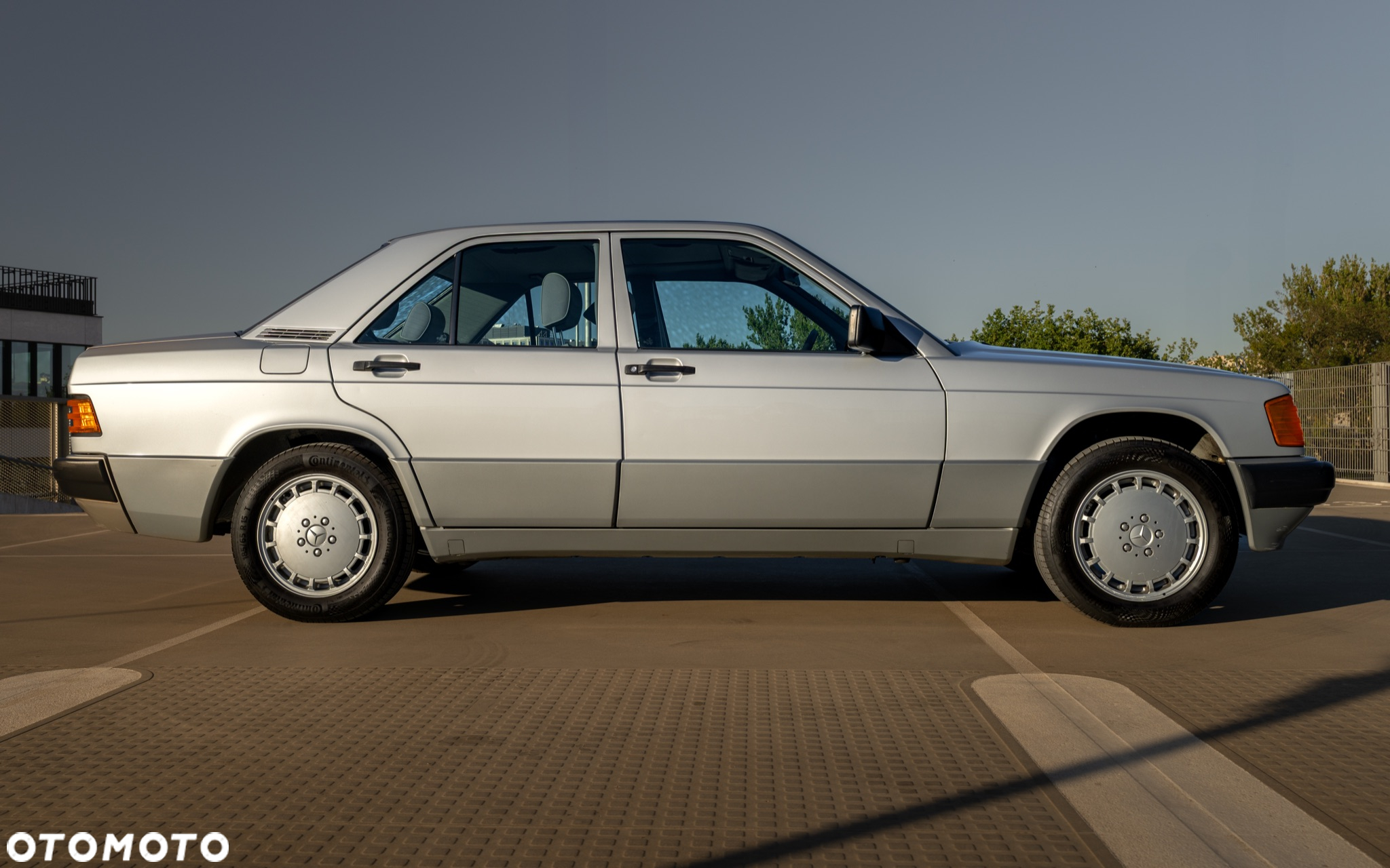 Mercedes-Benz W201 (190) - 5