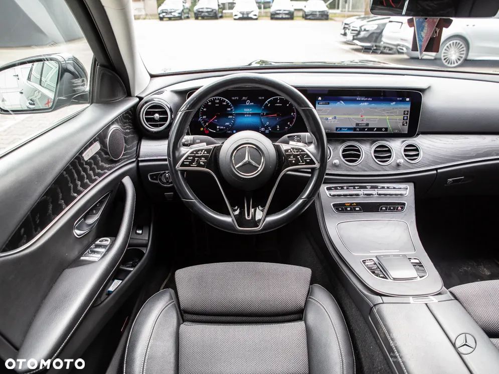 Mercedes-Benz Klasa E 220 d 4-Matic Avantgarde - 12