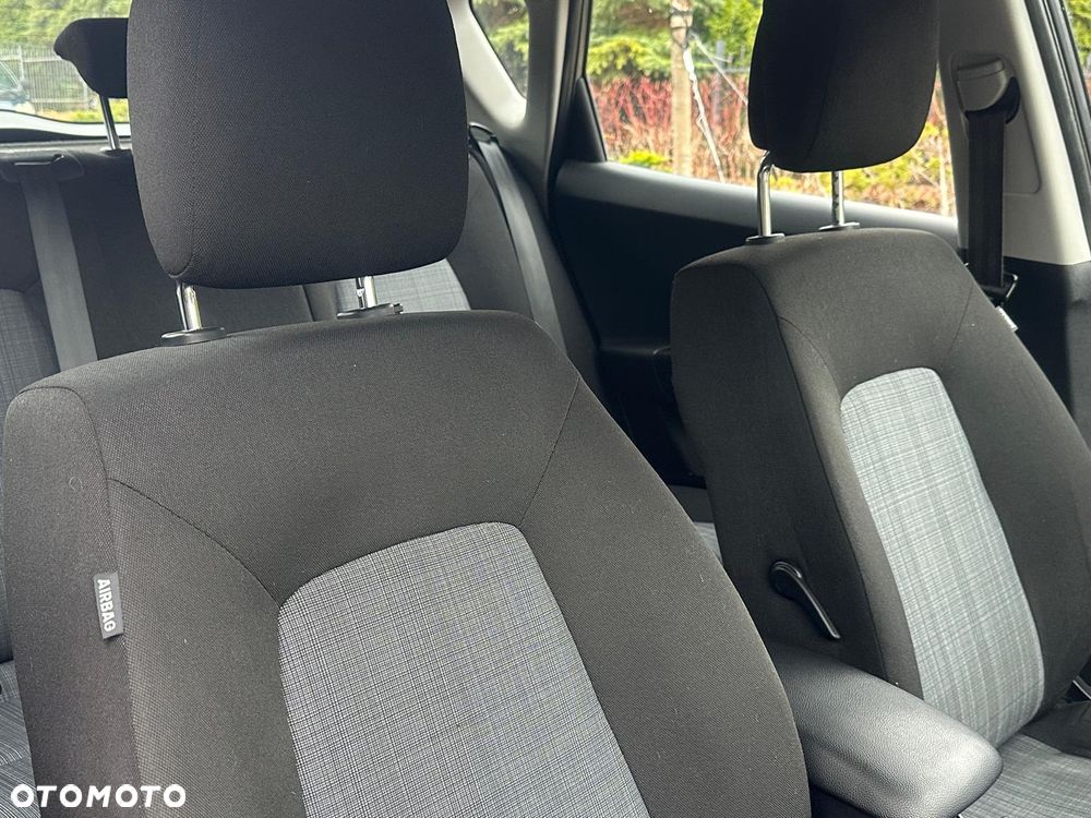 Kia Ceed 1.6 CRDi 90 Vision - 12