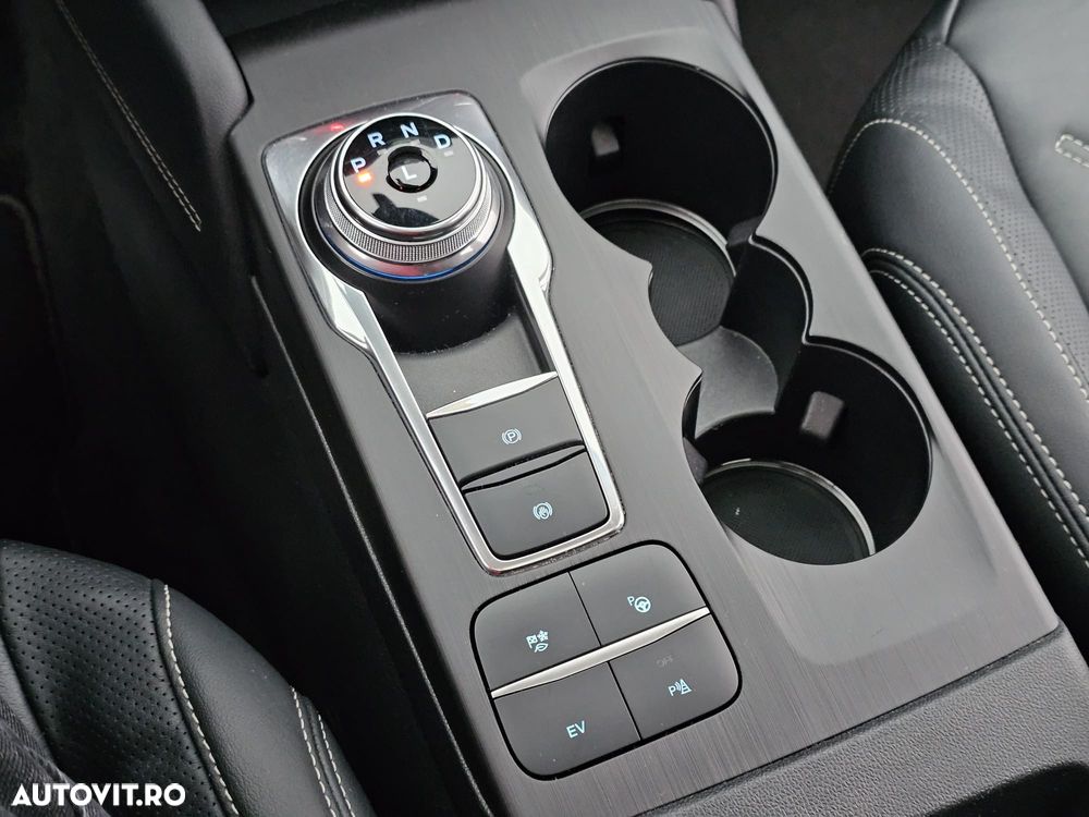 Ford Kuga 2.5 Duratec PHEV Vignale - 31