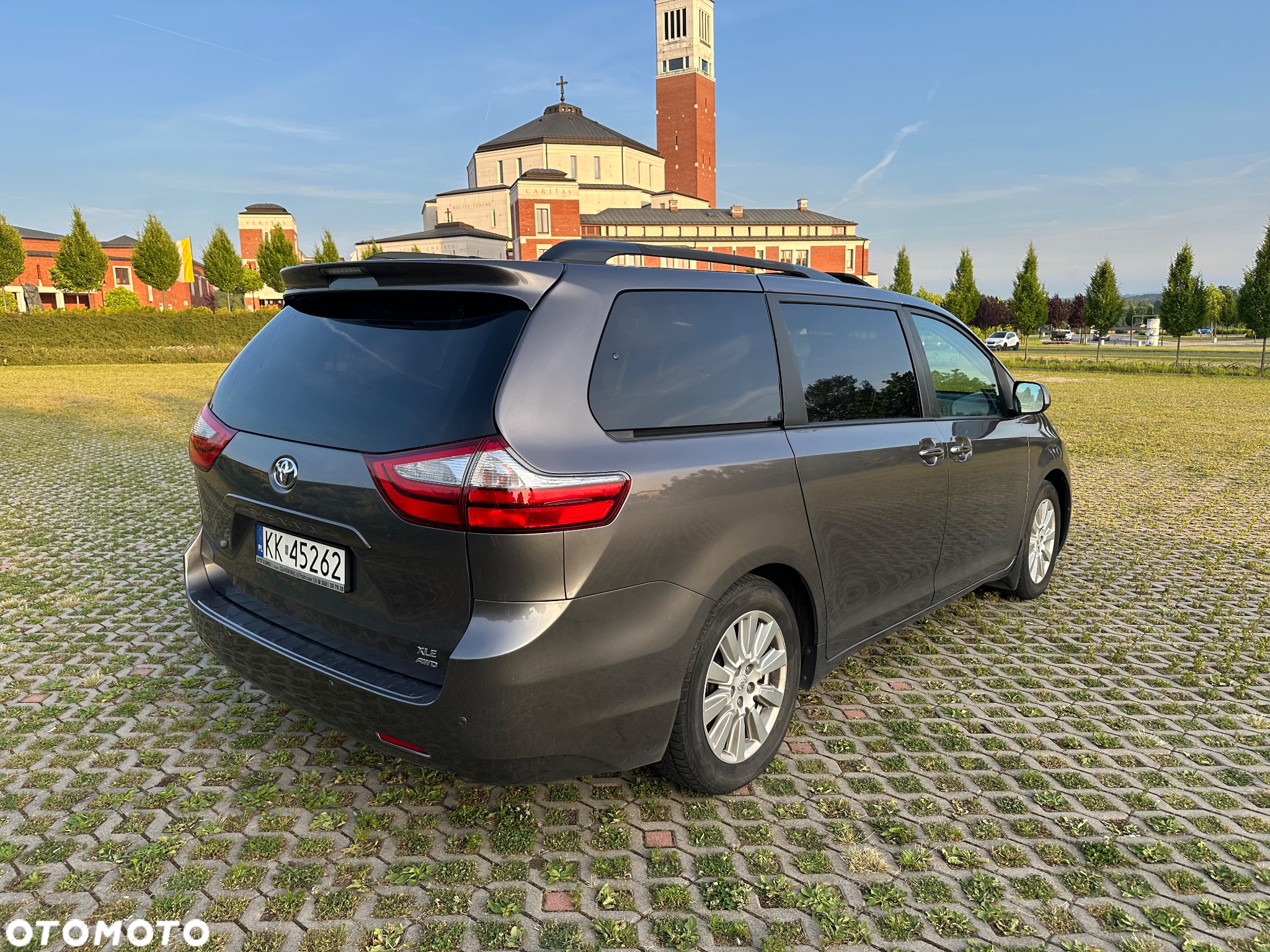 Toyota Sienna 3.5 V6 XLE AWD - 17