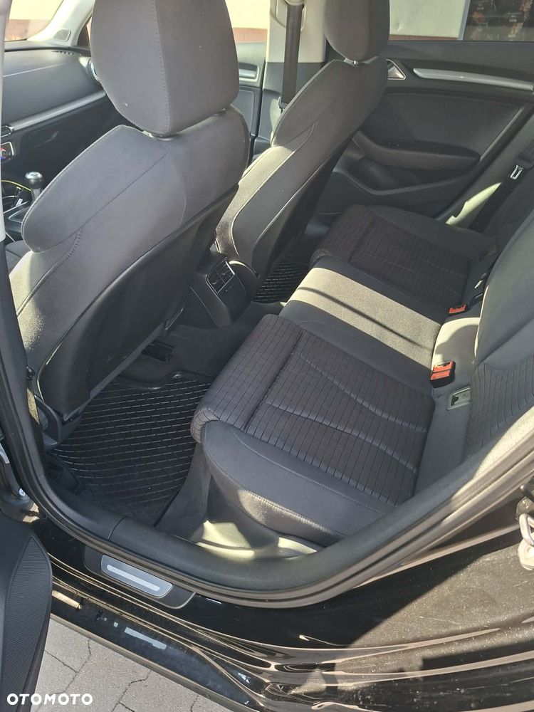 Audi A3 Limousine 2.0 TDI design - 6