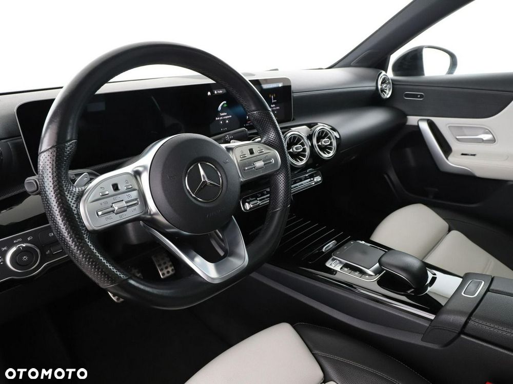 Mercedes-Benz Klasa A 250 7G-DCT - 15
