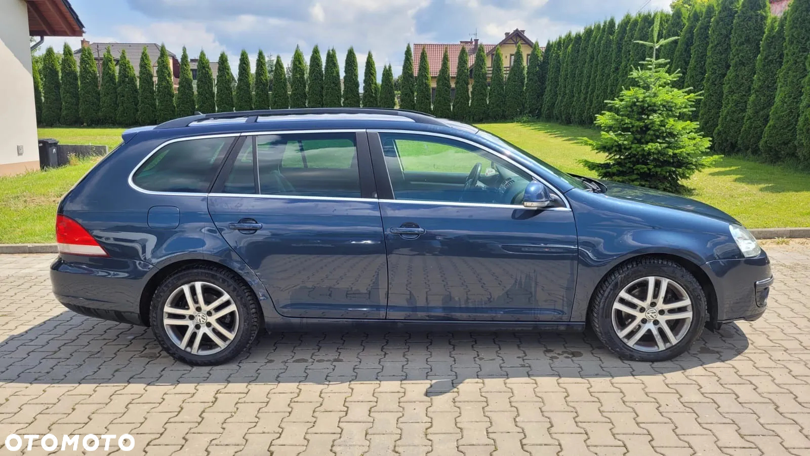 Volkswagen Golf 2.0 TDI DPF BlueMotion Technology DSG Comfortline - 6