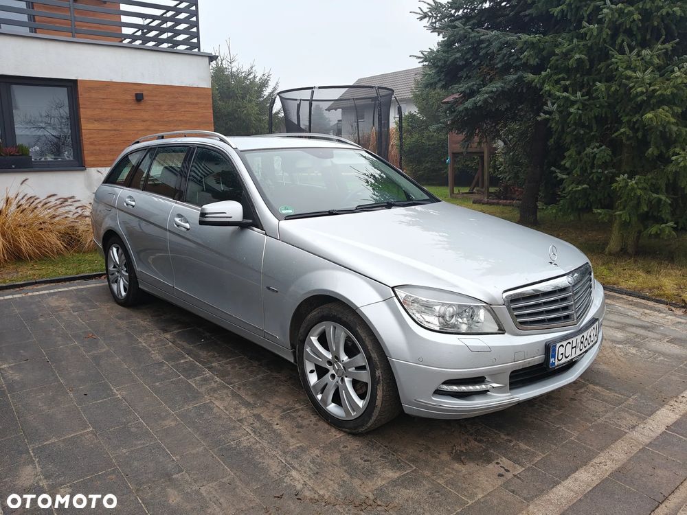 Mercedes-Benz Klasa C 250 CGI BlueEff Avantgarde - 3