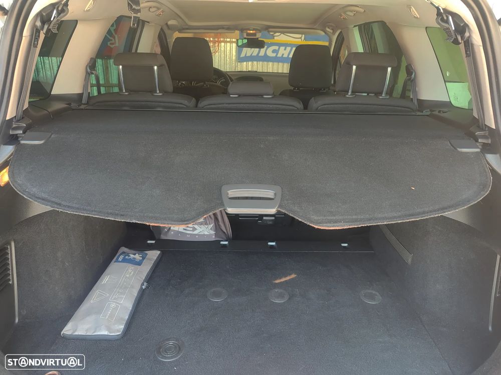 Peugeot 308 SW 1.6 HDi Executive CVM6 - 11