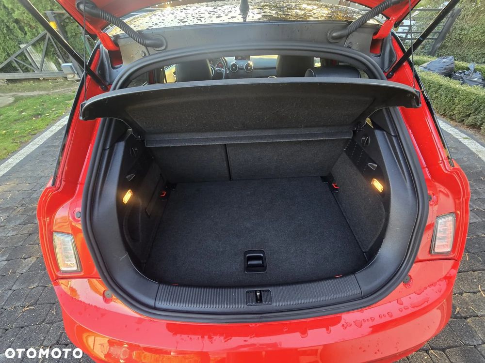 Audi A1 Sportback 1.4 TFSI S tronic S line edition m S line Sportpaket - 17