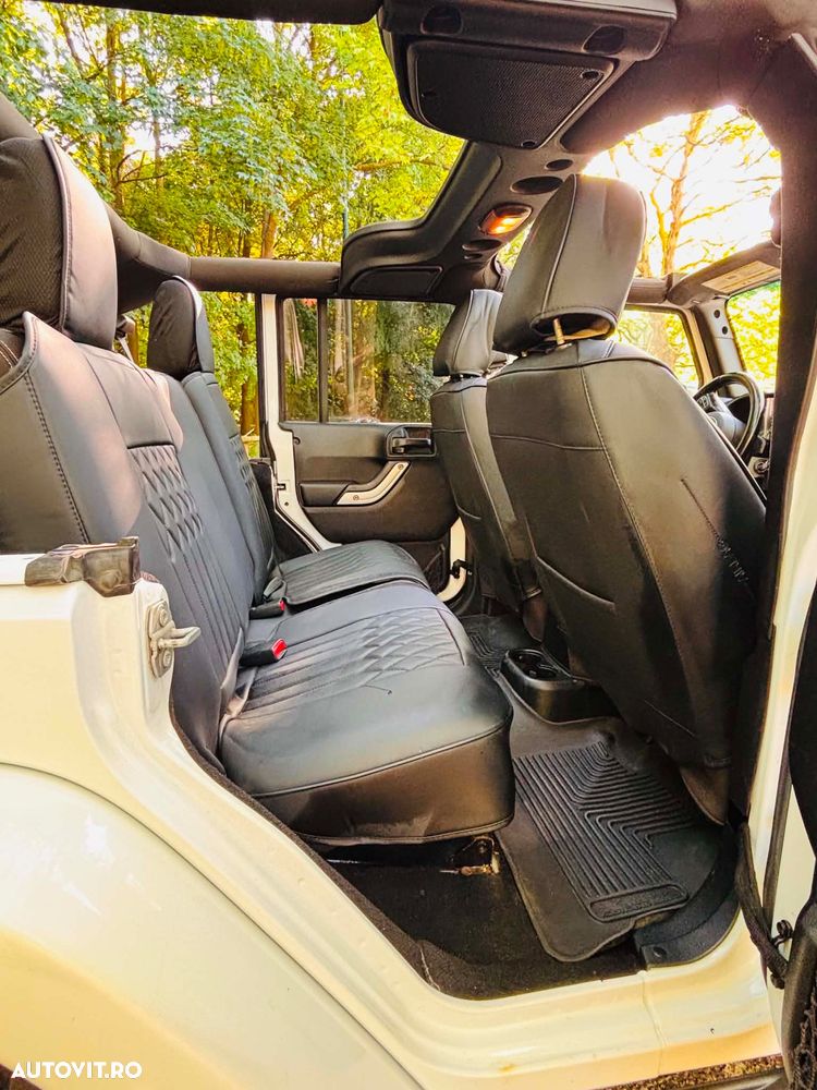 Jeep Wrangler - 8
