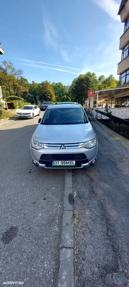 Mitsubishi Outlander - 6