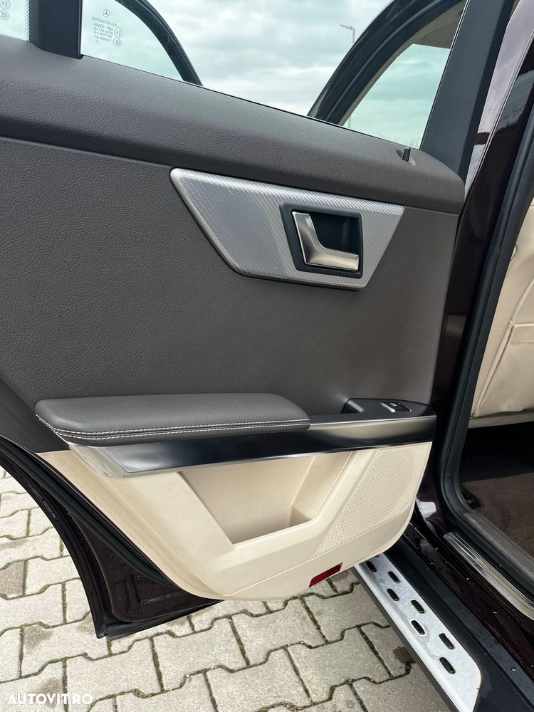 Mercedes-Benz GLK 250 CDI DPF 4Matic BlueEFFICIENCY 7G-TRONIC - 27