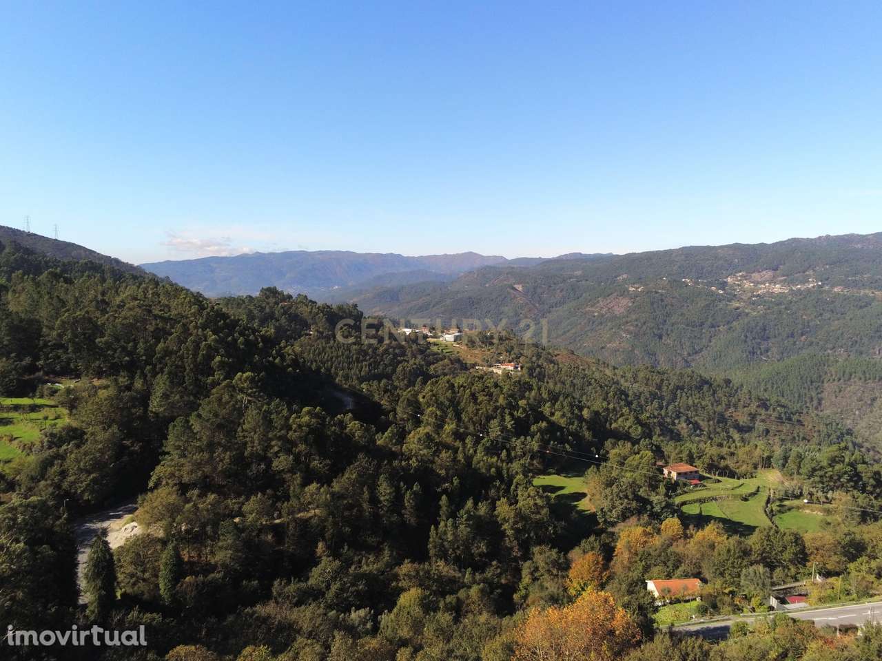 Terreno para Venda com 4500m² na zona do Gerês - Grande imagem: 3/23