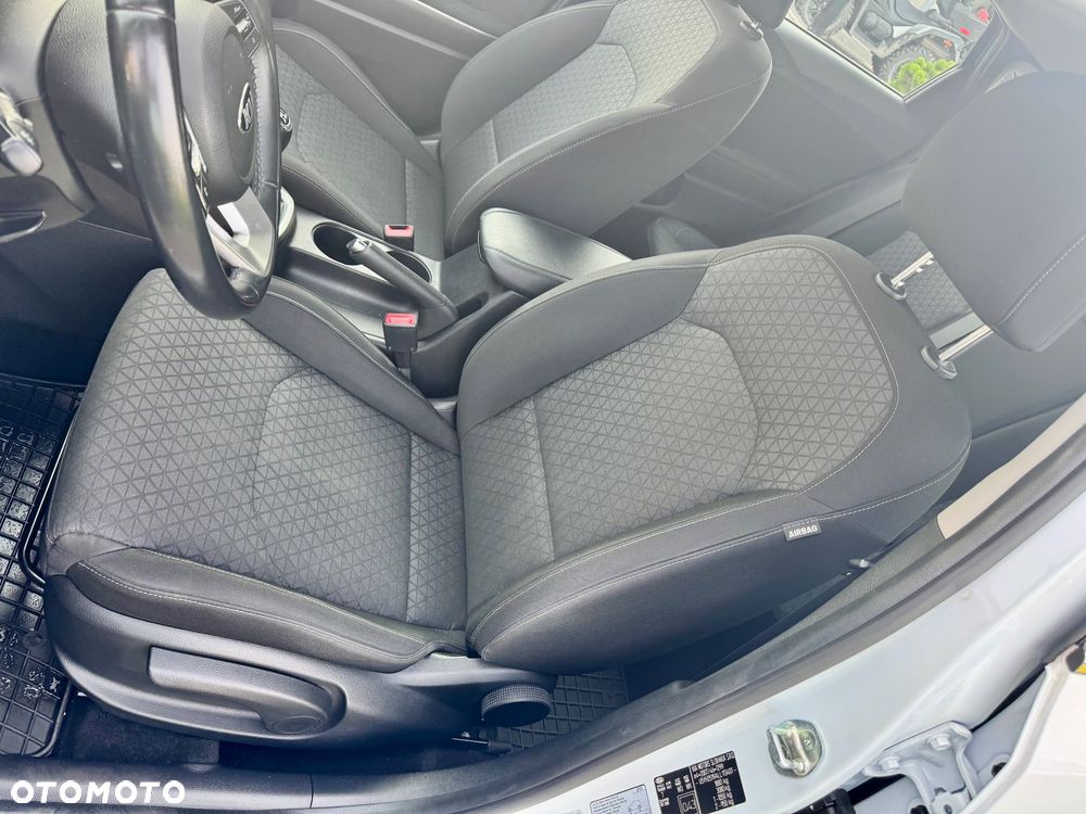 Kia Ceed 1.6 CRDi SCR L - 11