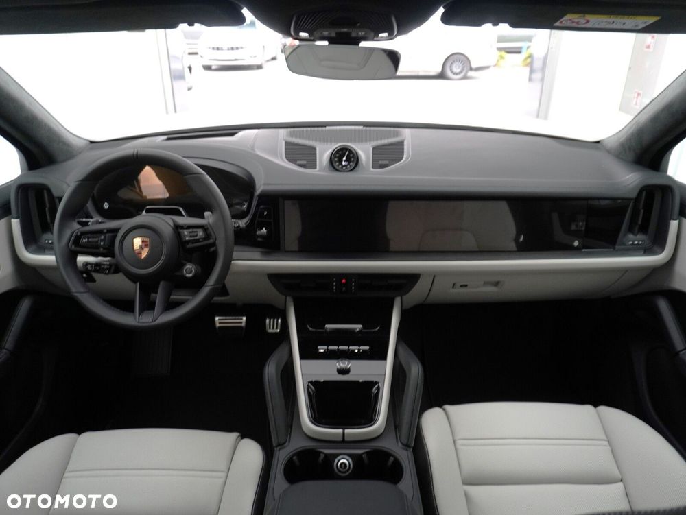 Porsche Cayenne GTS - 37