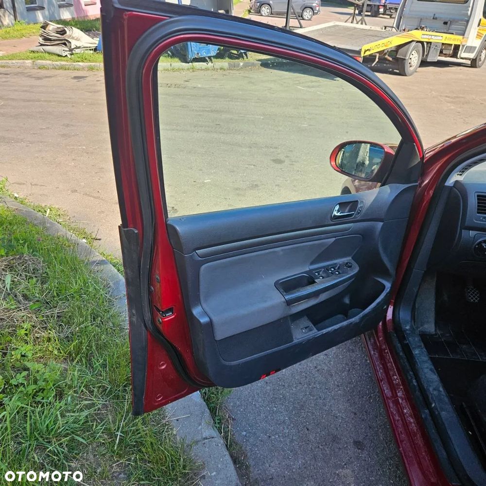 VOLKSWAGEN Golf V (2003r) hb 1,4 B 55kw / 75 KM kod lak: LA3W pojazd na części - 12