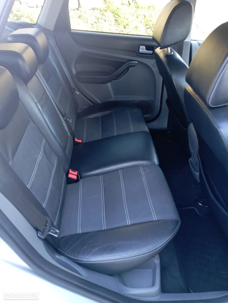 Ford Focus SW 1.6 TDCi Titanium - 10