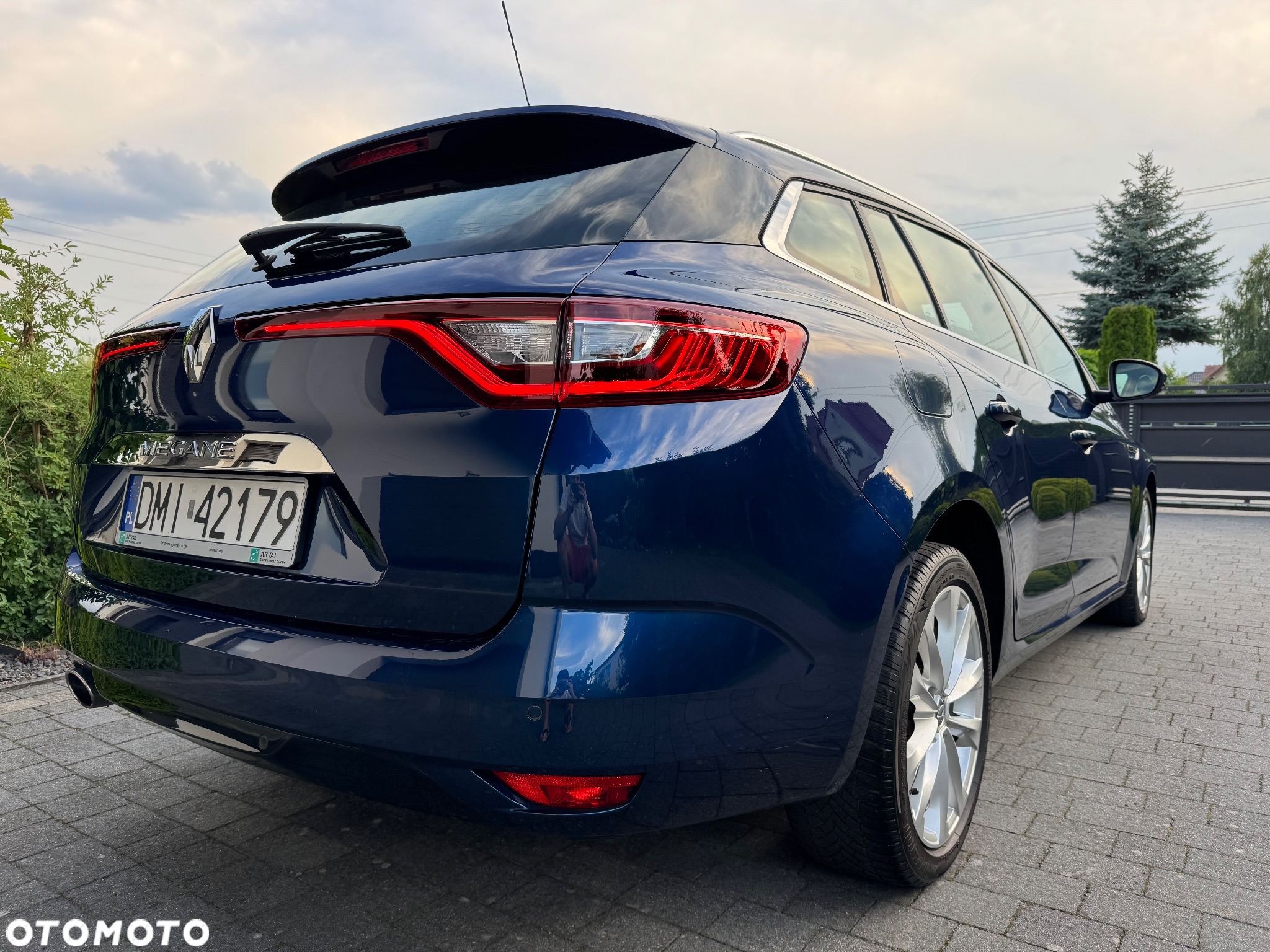 Renault Megane 1.7 Blue dCi Intens EDC - 4