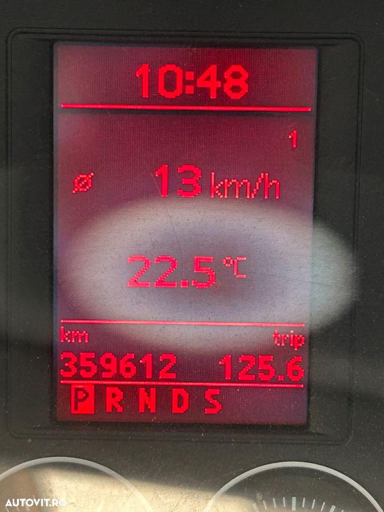 Volkswagen Golf 2.0 TDI DSG Comfortline - 14