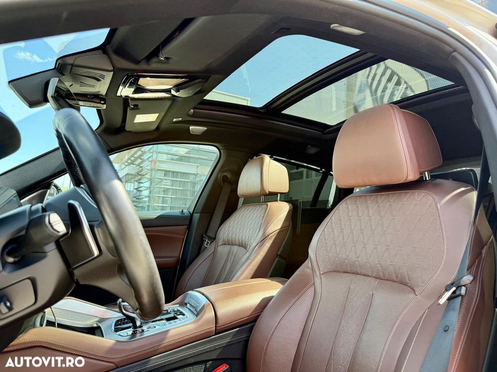 BMW X6 xDrive40i - 16