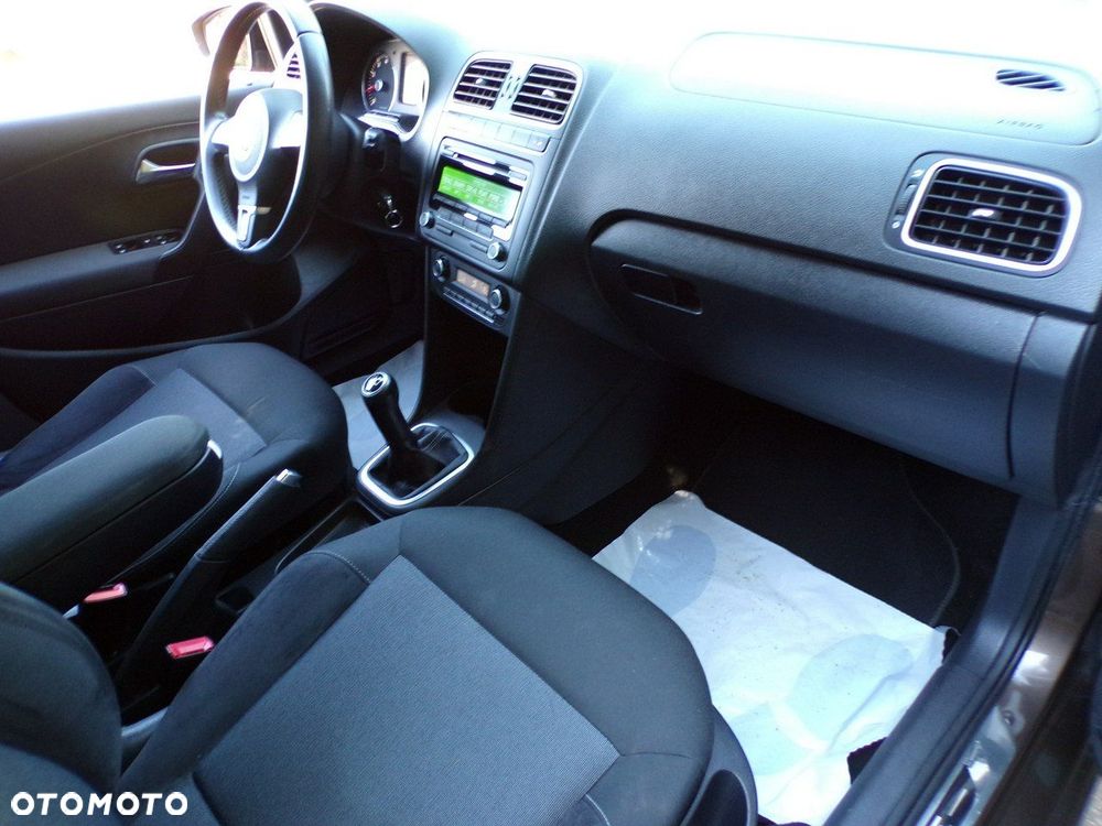 Volkswagen Polo - 22