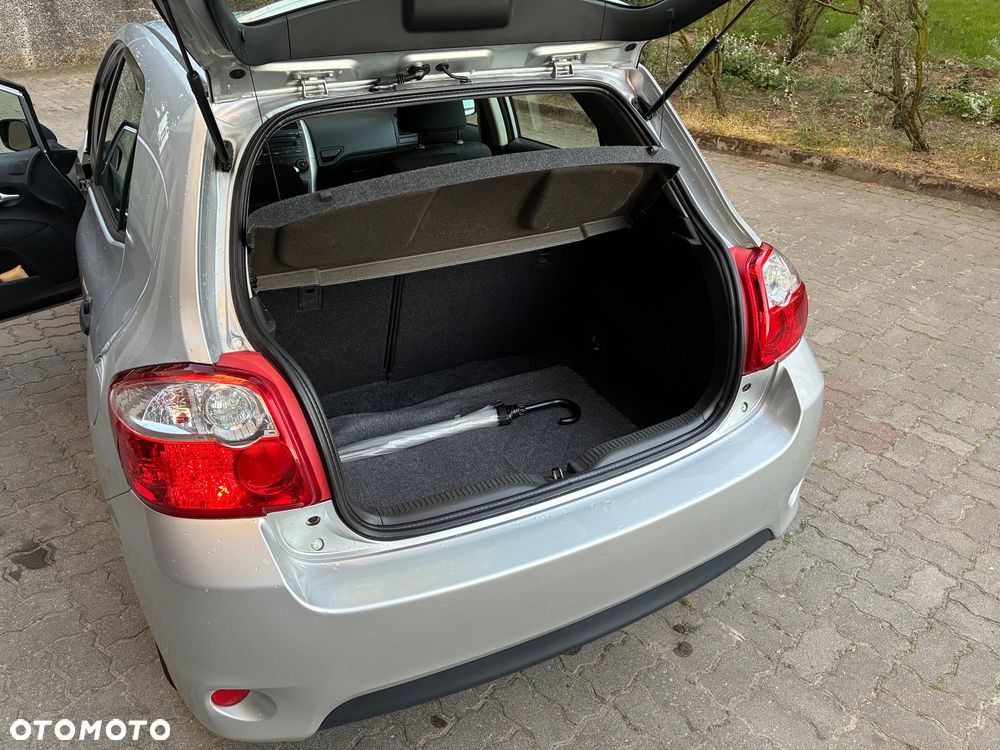 Toyota Auris 1.4 D-4D Luna - 7