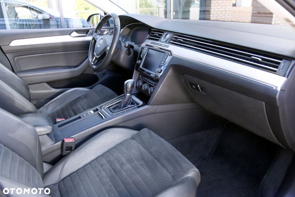 Volkswagen Passat - 10