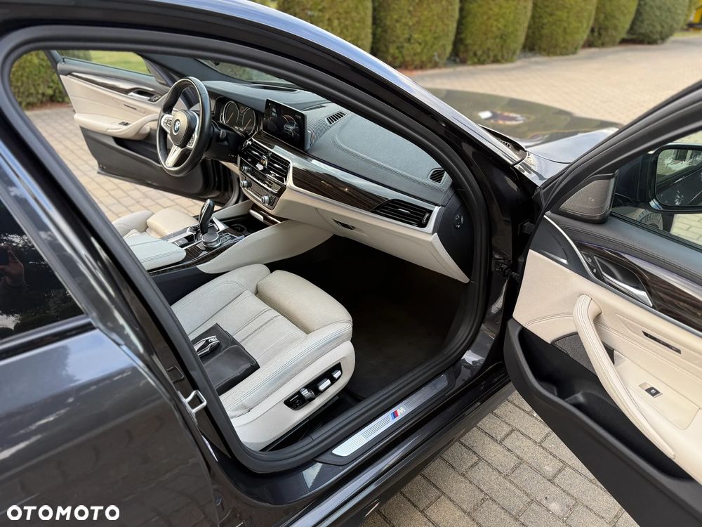 BMW Seria 5 520d xDrive M Sport sport - 23
