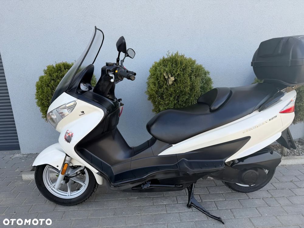 Suzuki Burgman - 37