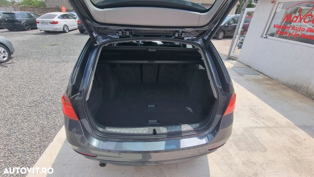 BMW Seria 3 318d Sport Line - 24