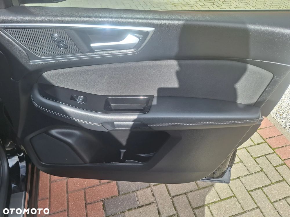 Ford S-Max 2.0 TDCi Titanium PowerShift - 36