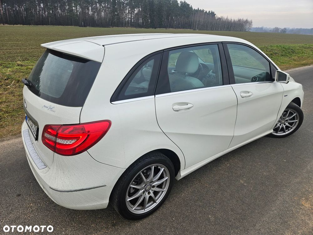 Mercedes-Benz Klasa B 180 BlueEFFICIENCY Edition Style - 9