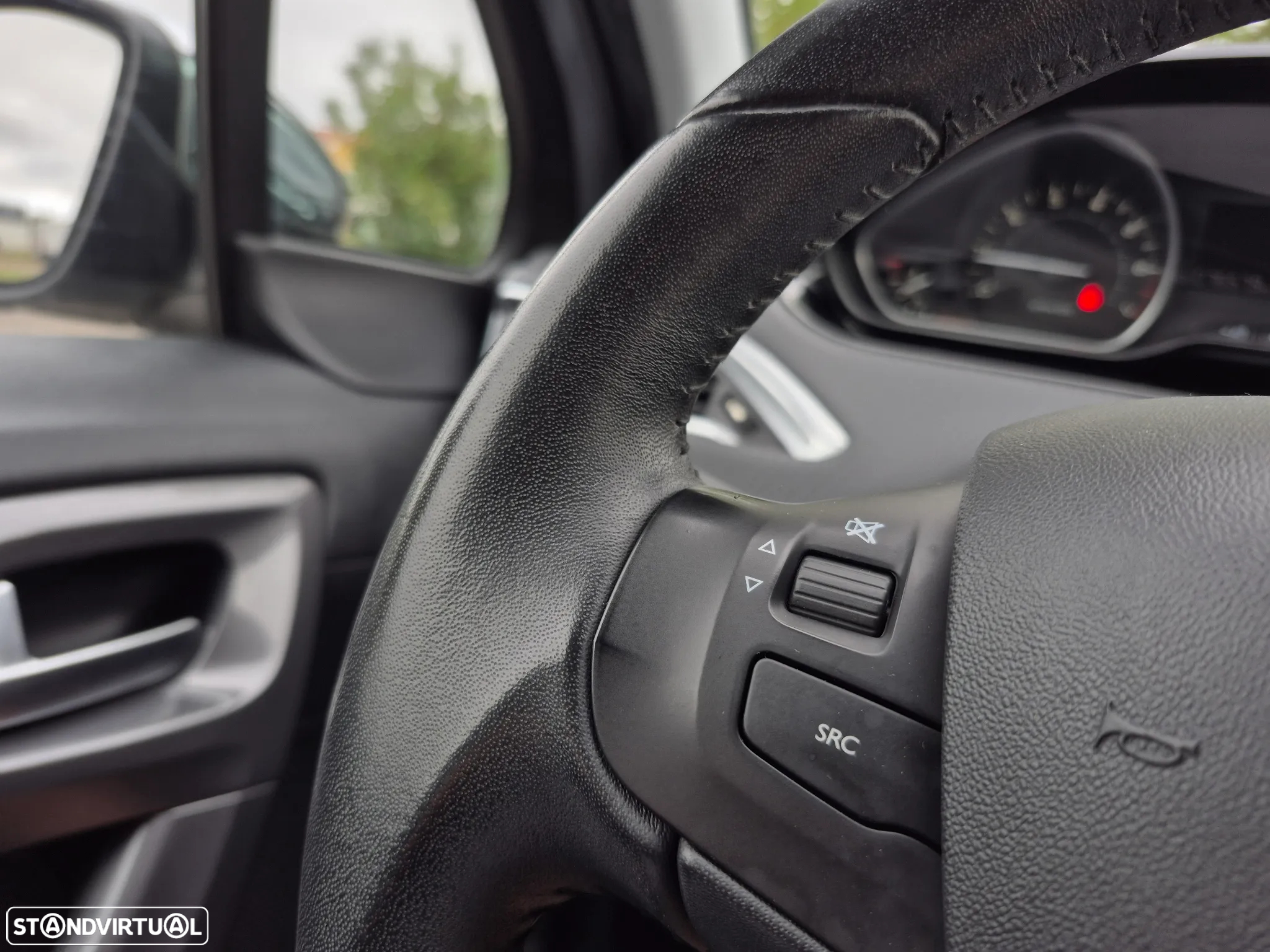 Peugeot 2008 1.2 PureTech Style - 15