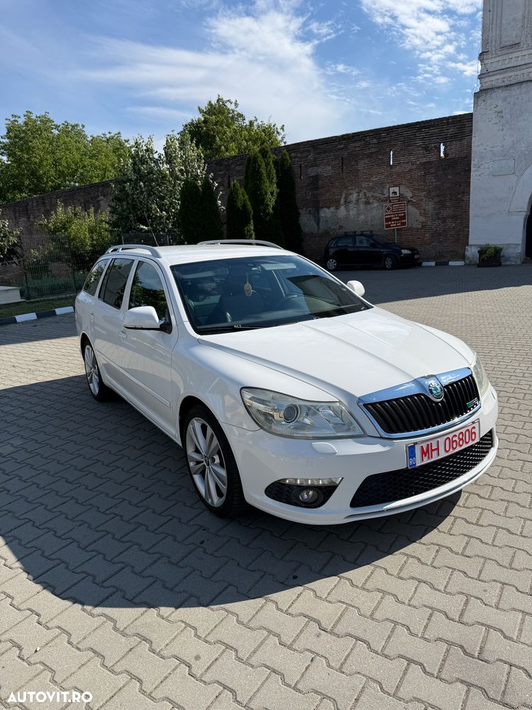 Skoda Octavia 2.0 TDI CR DPF DSG RS - 12