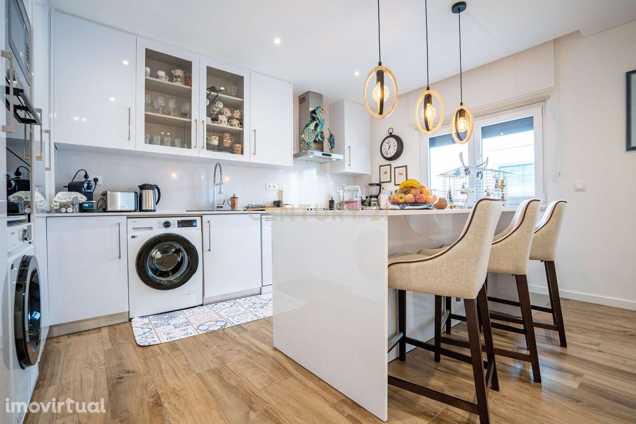 Espaçoso apartamento T3 com garagem e arrecadação em Pinhal Novo, Palm - Grande imagem: 3/41