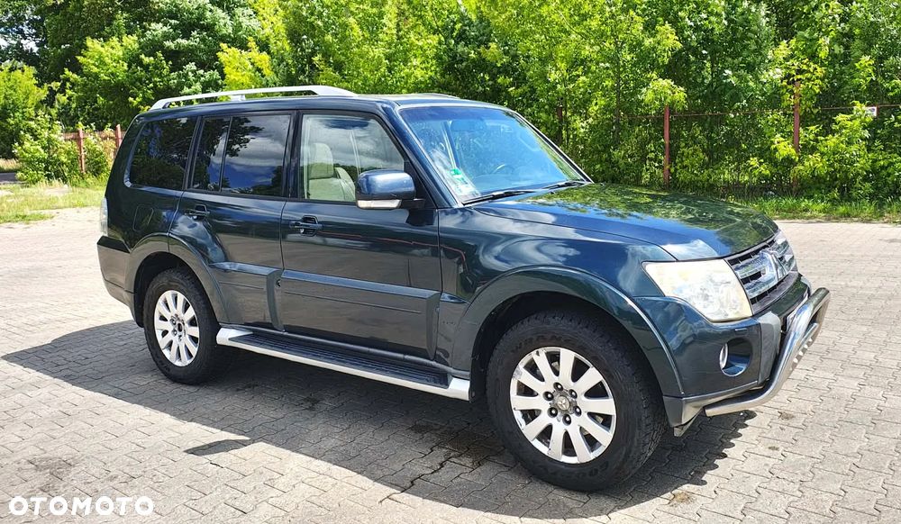 Mitsubishi Pajero - 1