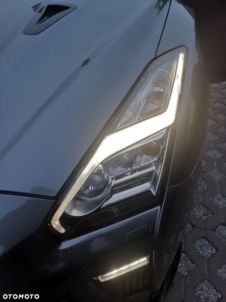 Nissan GT-R - 13