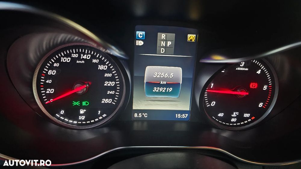 Mercedes-Benz GLC 250 d 4Matic 9G-TRONIC AMG Line - 10