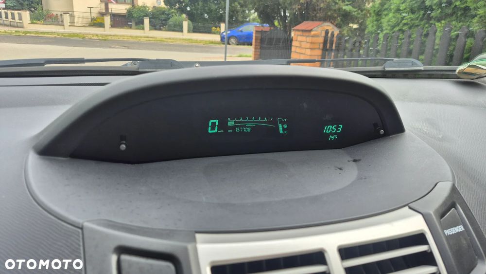 Toyota Yaris 1.0 Luna A/C - 11