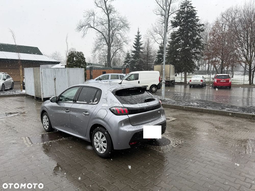 Peugeot 208 - 3