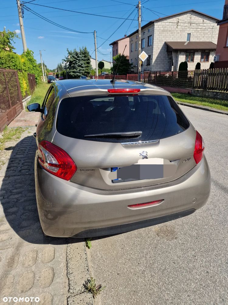 Peugeot 208 1.2 PureTech Allure - 4