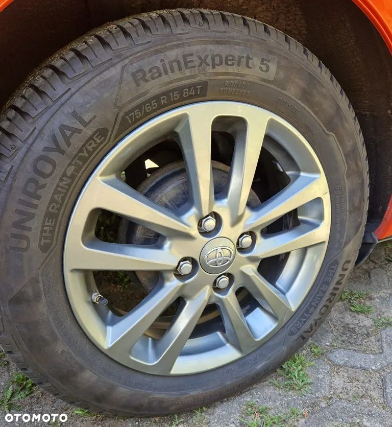 Toyota Yaris 1.33 Selection Vibe - 12